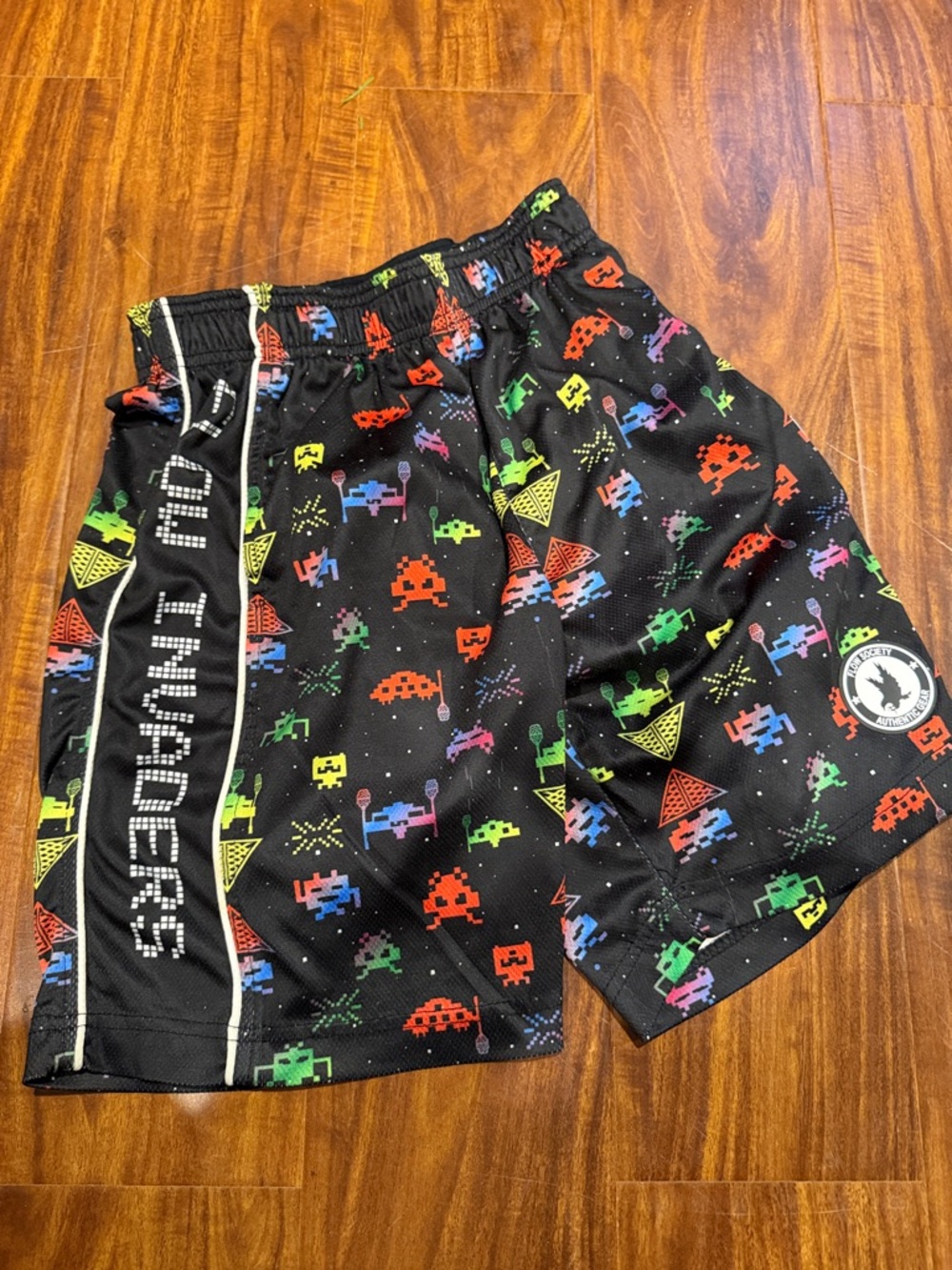 Flow Society Retro Pixel “Flow Invaders” 🤖 lacrosse Shorts - boys. Size medium